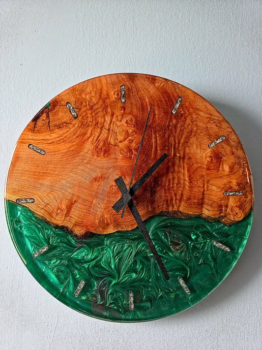 "Emerald Cliffs" Clock